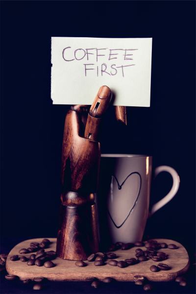 Coffee first av  Tolu