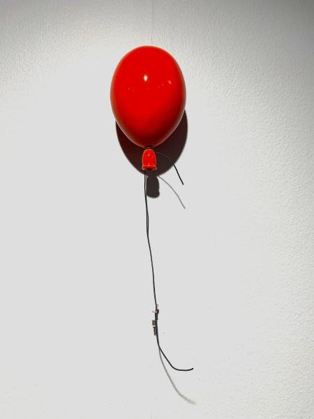 Orange ballong #10 av Kristin Antonsen